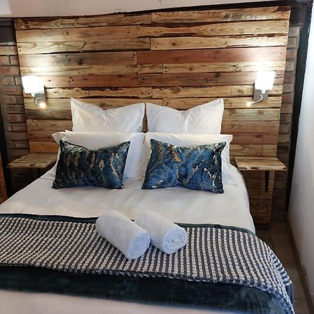 The Spare Room Cottage - Cosy And Private Bloemfontein Eksteriør billede
